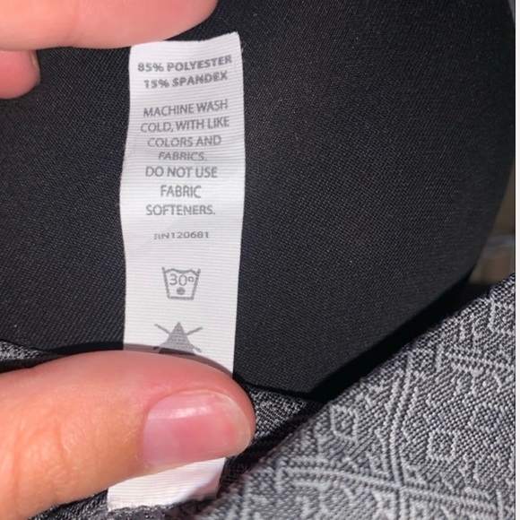 Glyder 7/8 Legging in Spanish Tile Jacquard - Picture 7 of 8